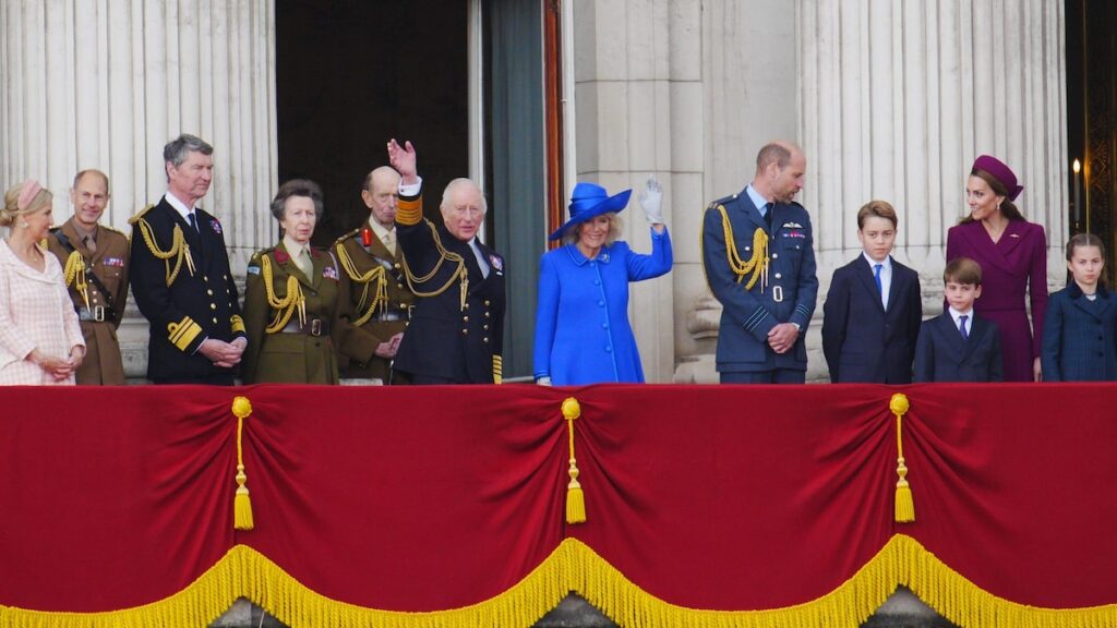 British Royal Family presenta un nuevo miembro “travieso”