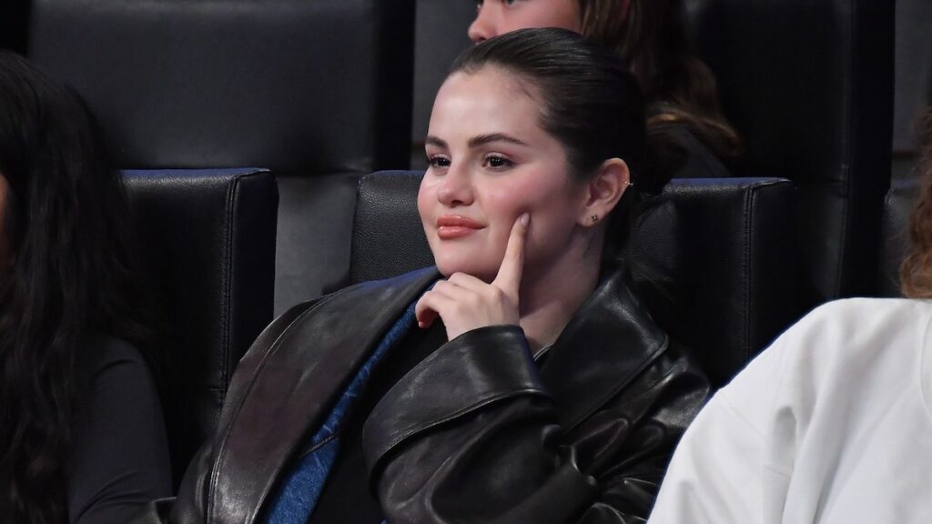 Selena Gomez vio un juego durante el concierto de Beyoncé, y ahora el Beyhive está en espiral