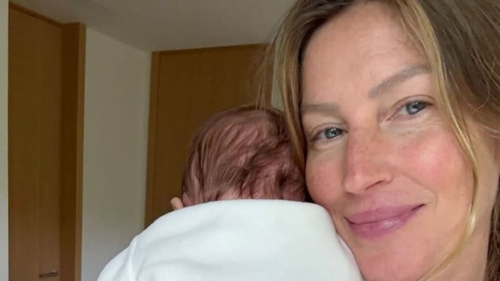 Gisele Bündchen publica la primera foto de bebé rodeada de amor y familia
