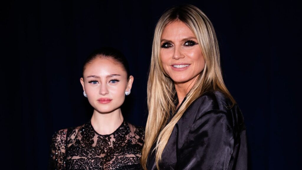 Leni Klum usa un vestido de corsé transparente con mamá Heidi Klum en la última salida: vea sus looks