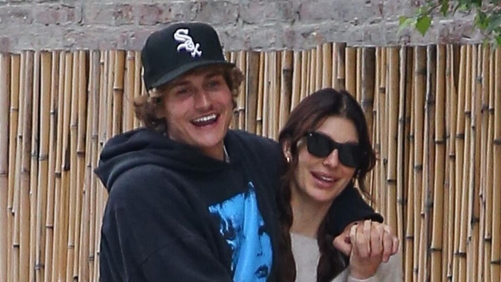 Leonardo DiCaprio ¿Quién? Camila Morrone se ve feliz enamorada de su novio