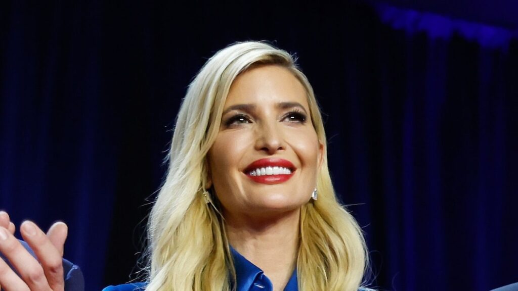 Ivanka Trump hace alarde de su progreso de Jiu-Jitsu mientras derriba a su pareja de combate