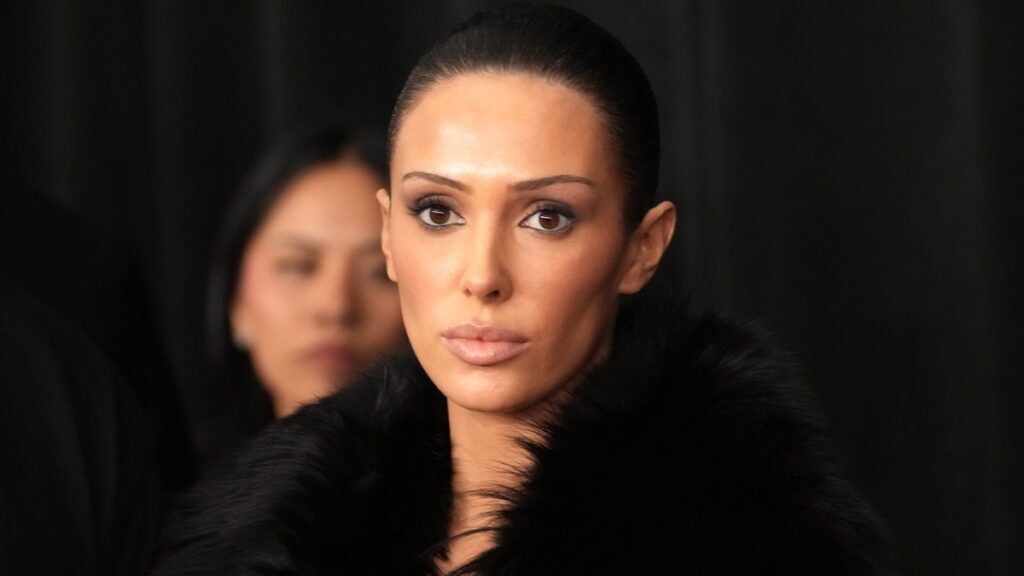 Bianca Censori sorprende a España en la parte superior de la red: “la gente estaba horrorizada”