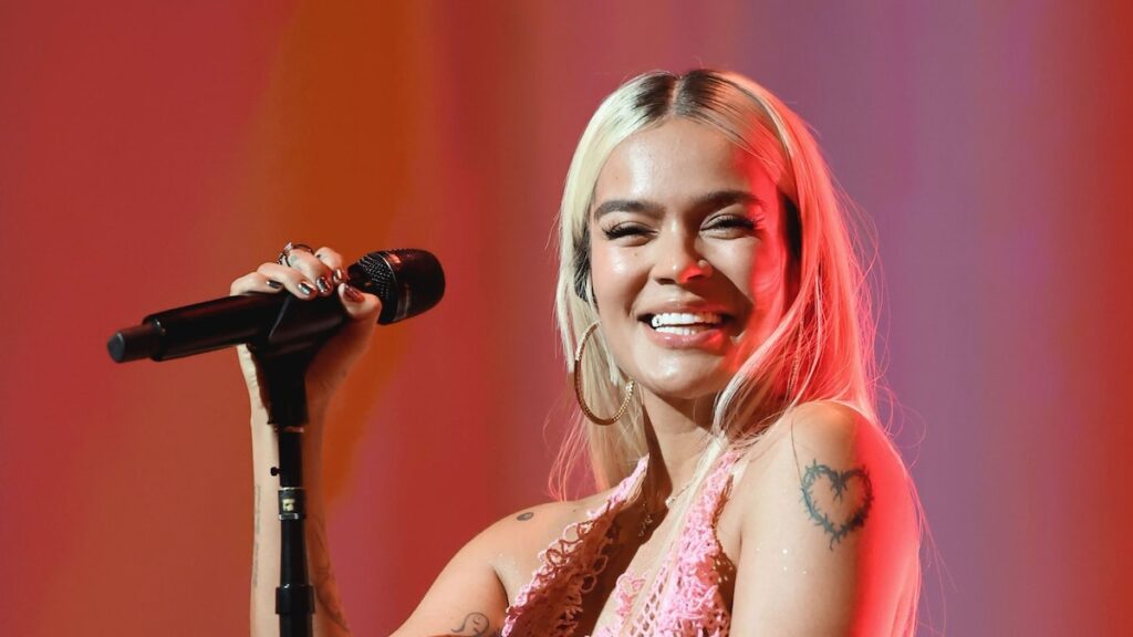 Karol G es un ‘profesional de la banda de banda profesional’ y revela sus alimentos colombianos favoritos