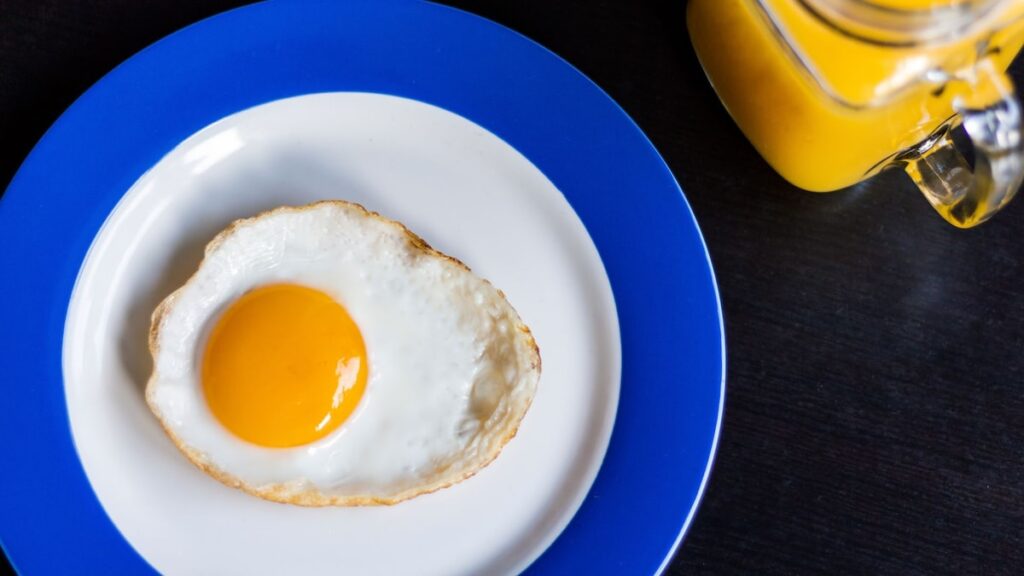 Haga el huevo “frito” perfecto en el microondas en menos de 60 segundos