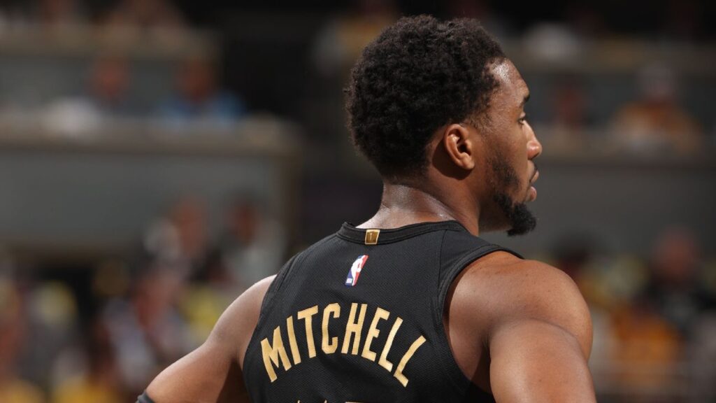 Donovan Mitchell se Someterá A Resonancia por lesión de Tobillo