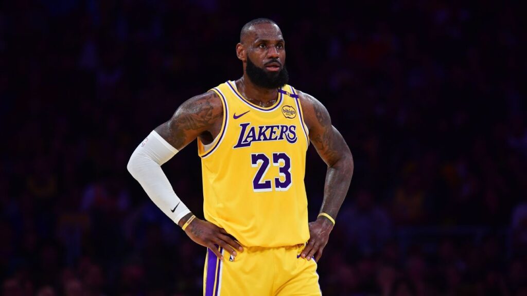 LeBron James de Lakers Sufrió Esguince de Rodilla en el Juego 5
