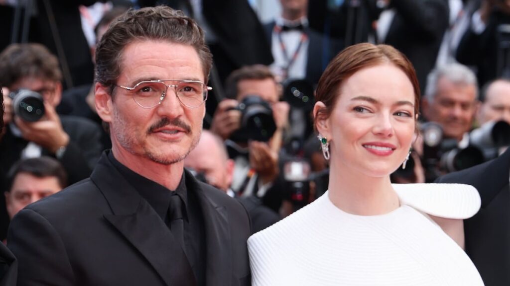 Pedro Pascal sonríe con Emma Stone en la alfombra roja del Festival de Cine de Cannes: vea sus looks