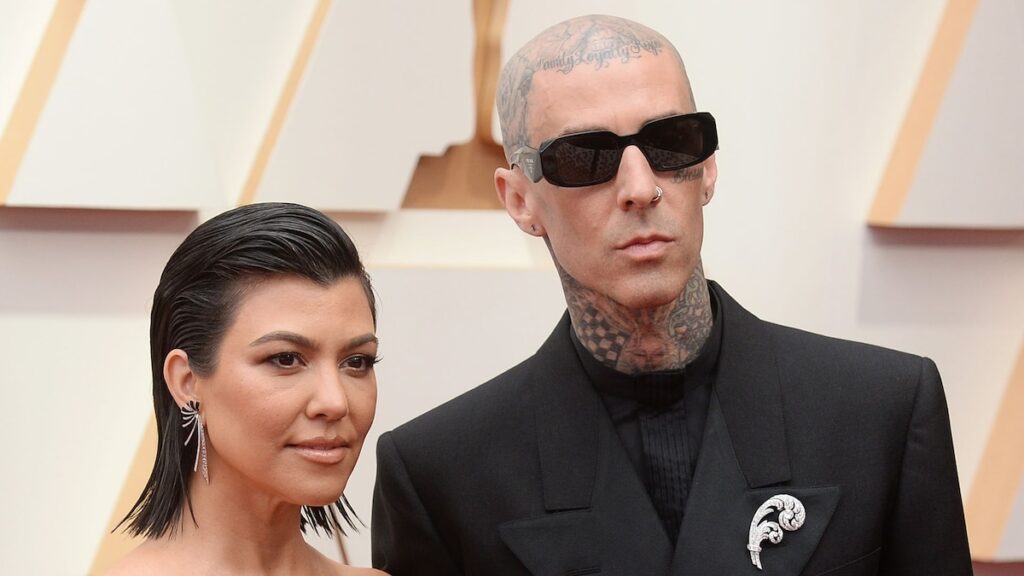 Kourtney Kardashian se vuelve real sobre la crianza de los accesorios y el sueño con Rocky