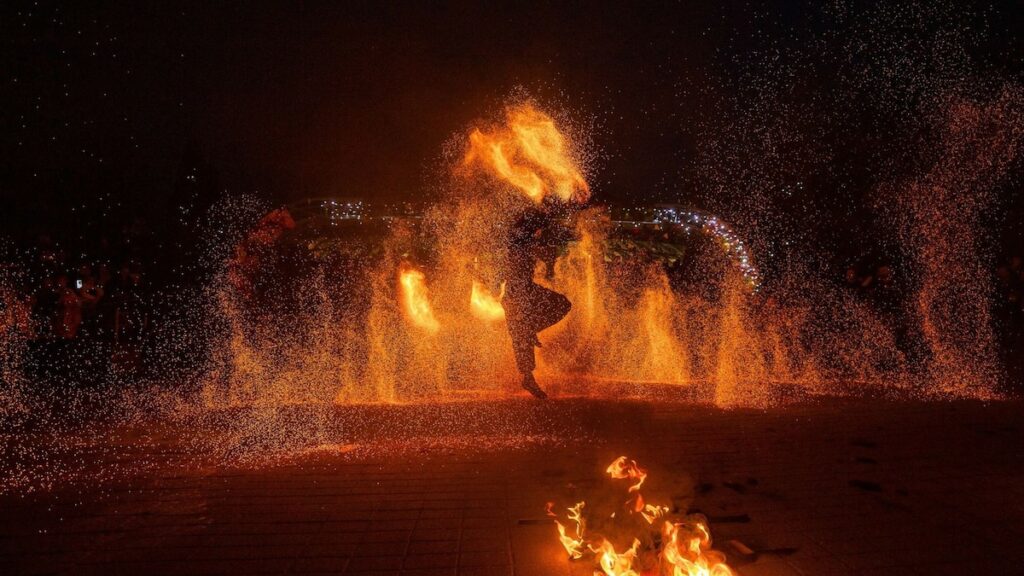 Celebra la magia de la Noche de San Juan con este ritual transformador