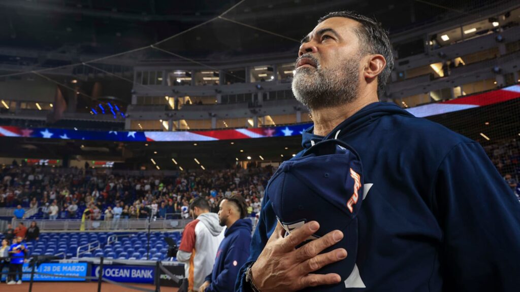 Ozzie Guillén explota contra la directiva de los Tiburones: “Vivieron de mí por un año”