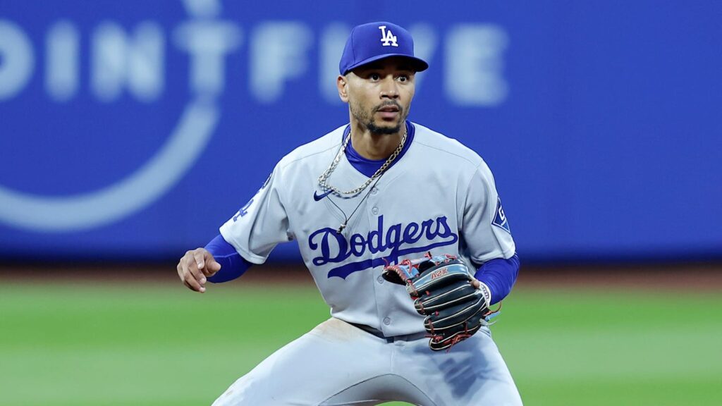 ¿Jugará Mookie Betts con los Dodgers el final de la serie ante los Yankees?