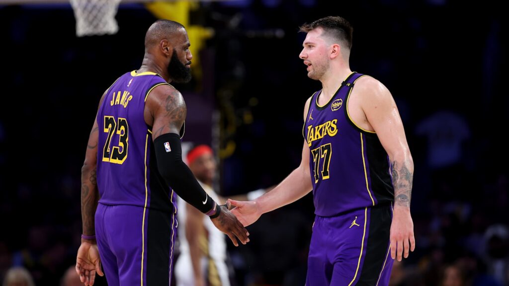 Ex campeón de los Lakers crítica la unión de LeBron James y Luka Doncic