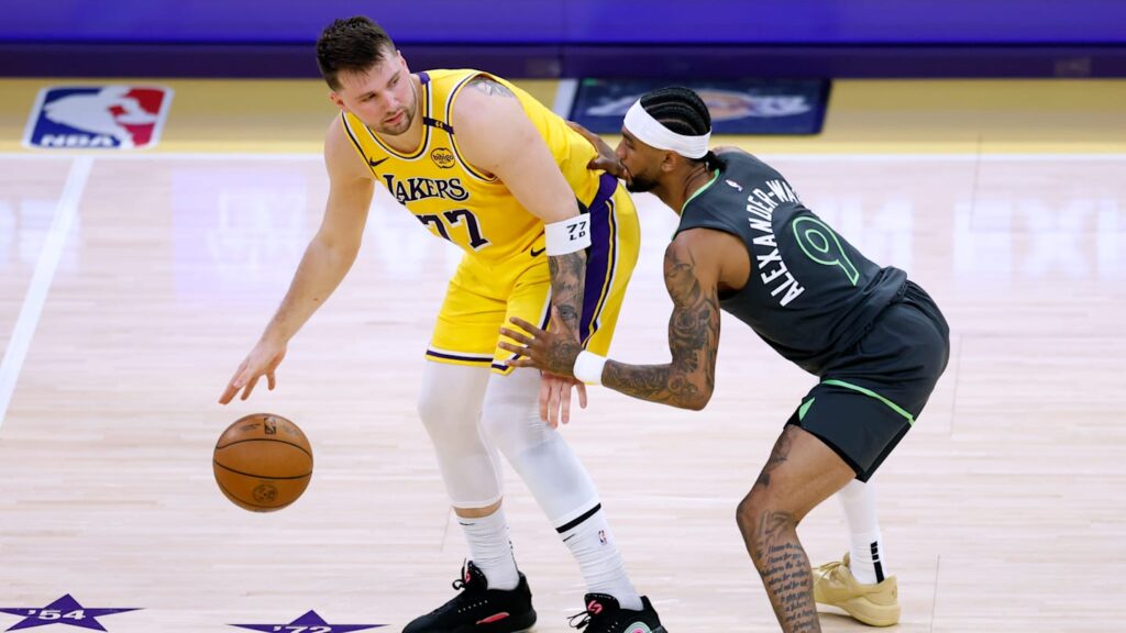 3 centros que mejor pueden jugar al pick and roll con Luka Doncic en los Lakers