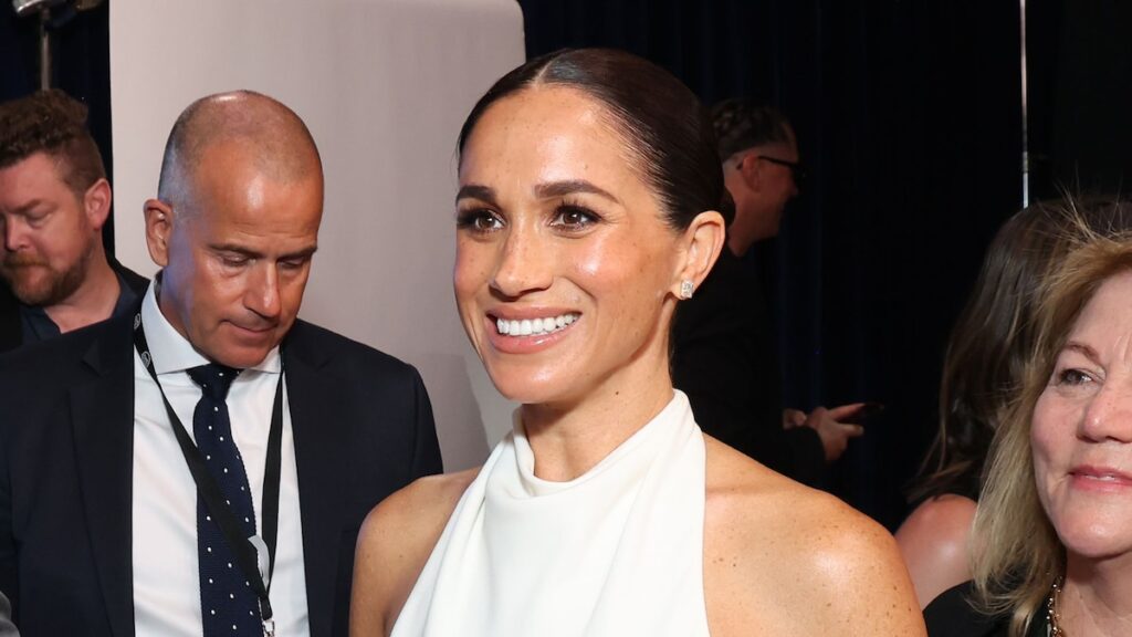 Meghan Markle ya no es una preocupación para la familia real británica durante la tropa del color