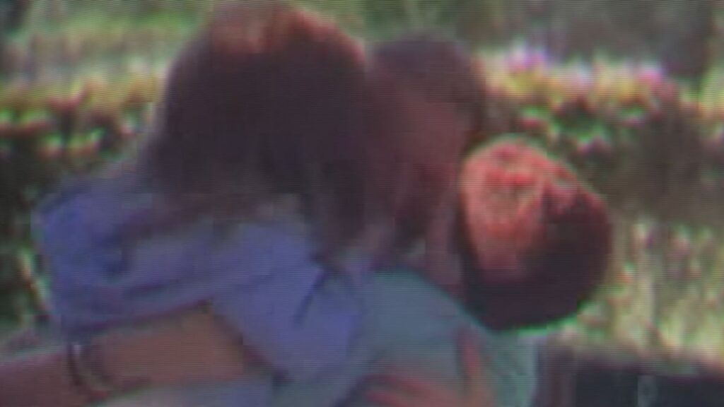 La cara del Príncipe Archie se muestra en un nuevo video con la hermana pequeña Princesa Lilibet