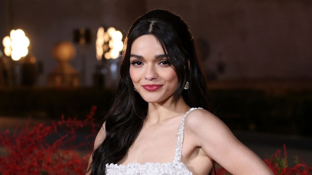 Rachel Zegler sierte multitudes en Londres como Eva Peron