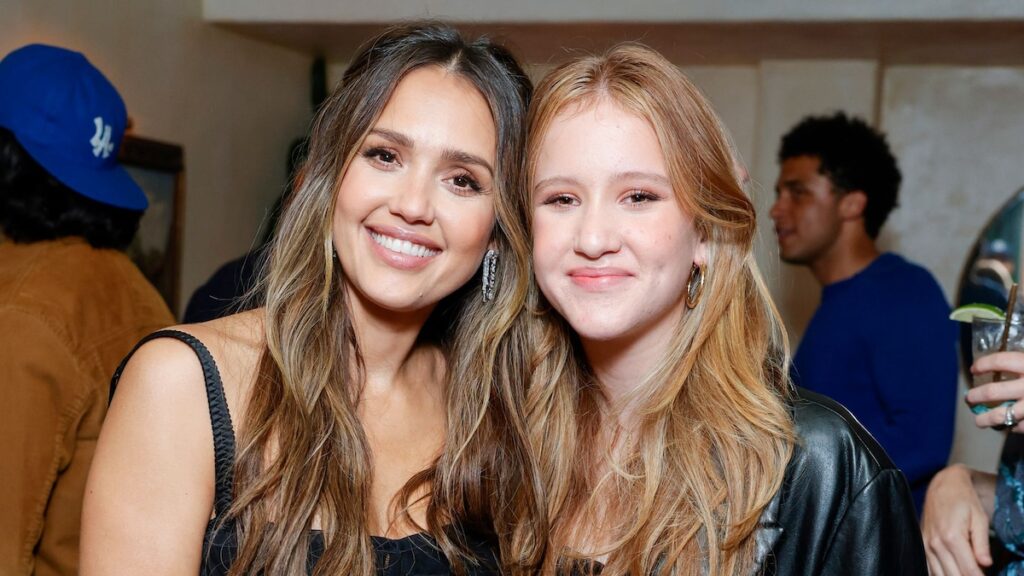 Jessica Alba y su hija Haven se ven sin esfuerzo en la última salida después de su divorcio de Cash Warren
