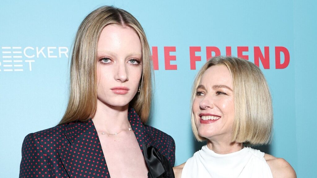 La hija de Naomi Watts y Liev Schreiber, Kai, reflexiona sobre la identidad trans y los sueños de supermodelo