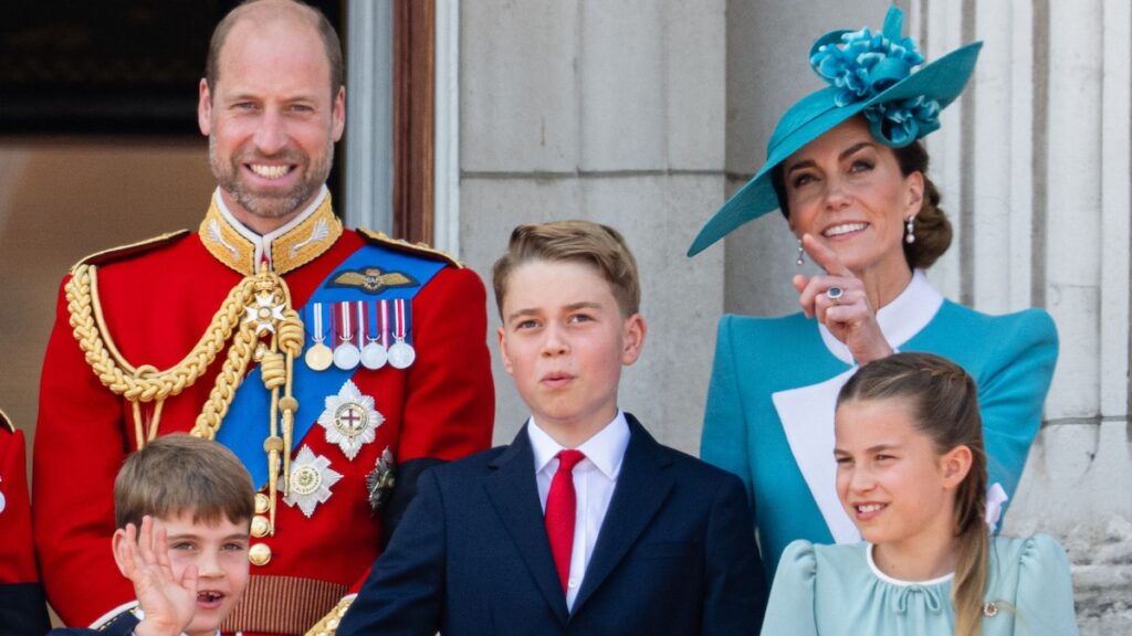 El príncipe William recibe un dulce mensaje del Príncipe George, la Princesa Charlotte y el Príncipe Louis