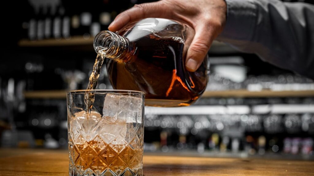 Los mejores whiskies para probar en 2025 por cada gusto y presupuesto