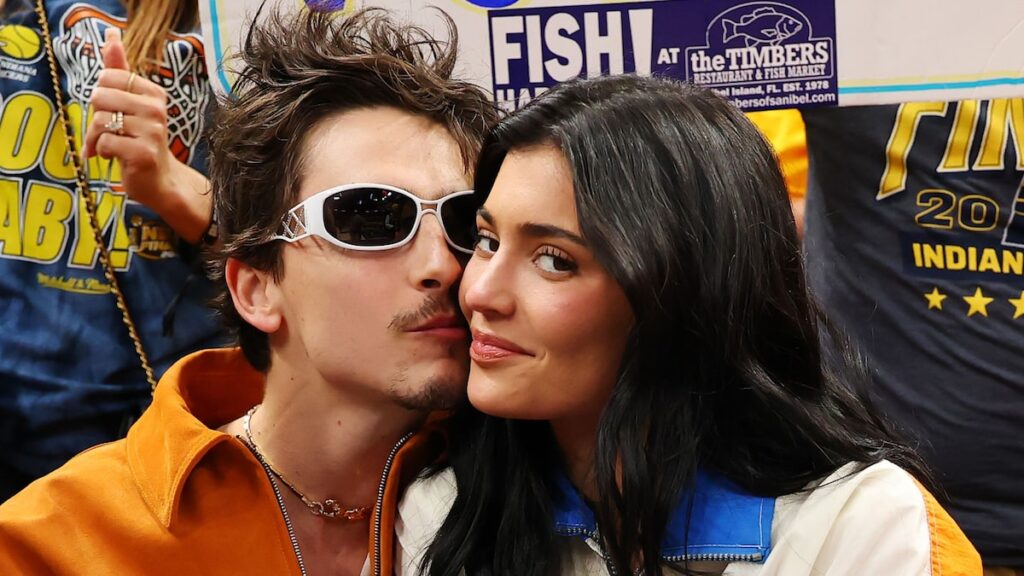 Kylie Jenner muestra la lencería inspirada en los Knicks que empacó para sus citas en la cancha con Timothée Chalamet