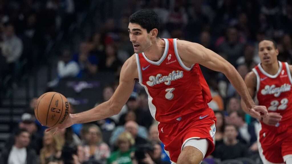 Aldama y Grizzlies Llegan A Un Acuerdo Por 52.5 MDD