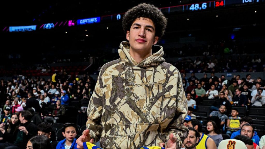 El Basquetbolista Mexicano, Karim López, Firma Con Adidas