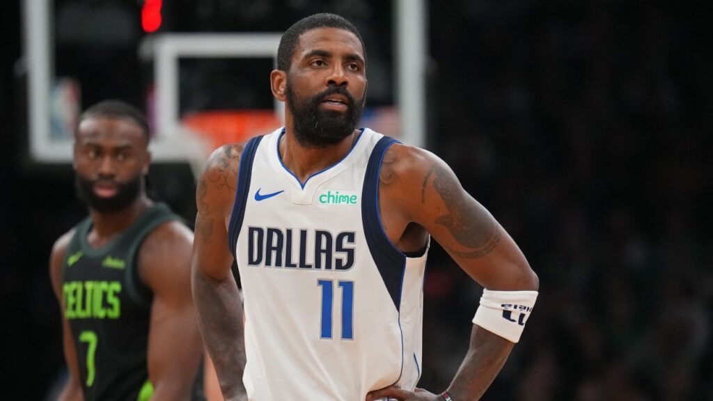 FUENTES: Kyrie Irving pretende firmar con mavs por 3 años y 119 MILLONES DE DOLARES
