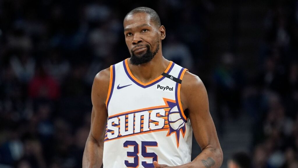 Fuentes: Suns y El Socio Comercial de Kevin Durant Evalúan Opciones de Traspaso