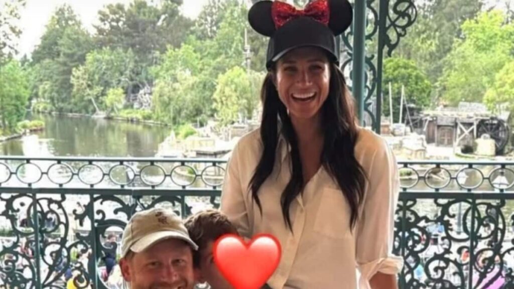 Meghan Markle y el Príncipe Harry llevan a los niños a Disneyland y las fotos son mágicas