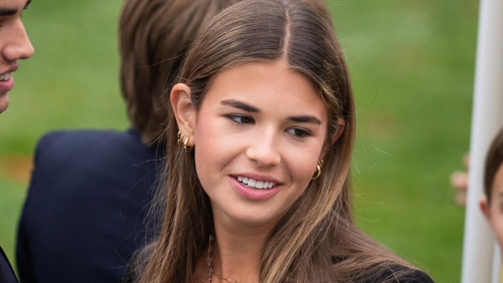 Kai Trump va ‘encubierto’ durante el viaje con el mejor amigo