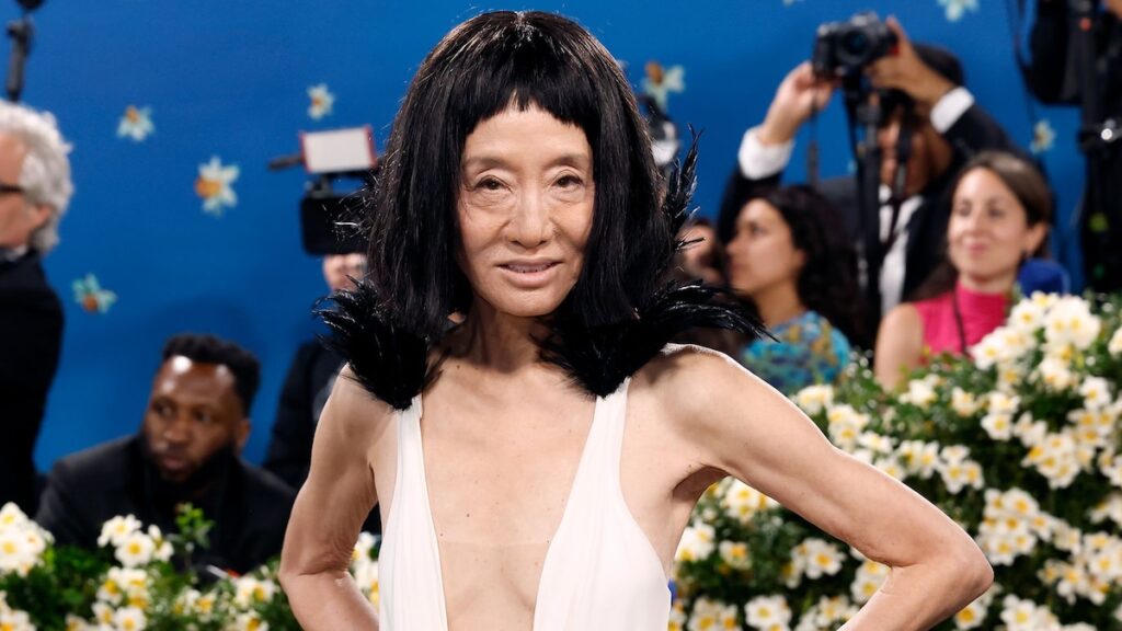 Vera Wang muestra su increíble cuerpo después de celebrar su 76 cumpleaños