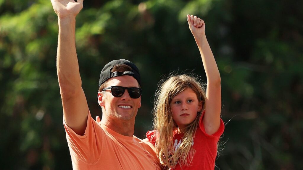 Tom Brady comparte una adorable selfie con su hija Vivian, su ‘copiloto favorito’