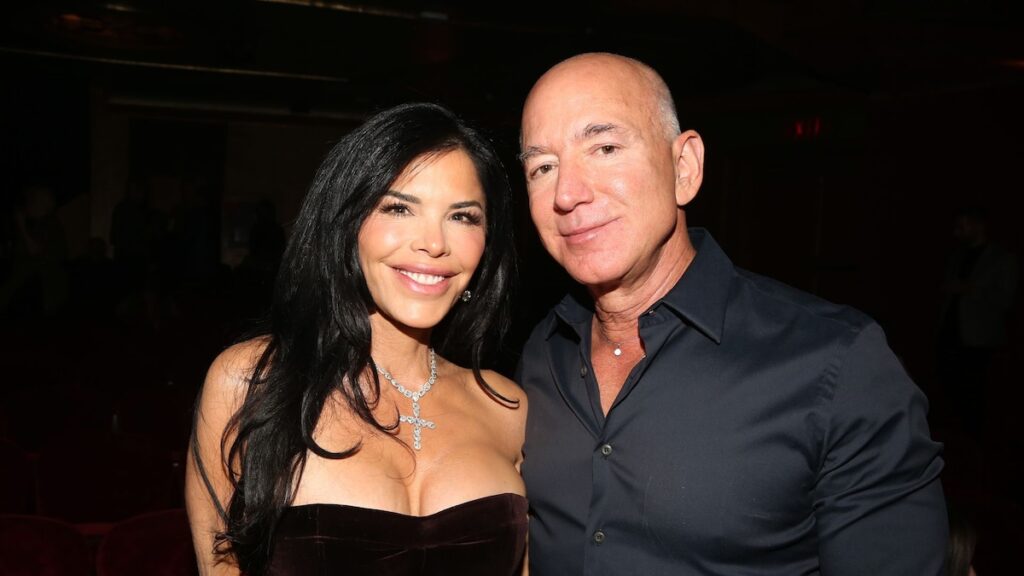 Jeff Bezos y Lauren Sánchez alquilan toda la isla italiana para una lujosa boda de seis días