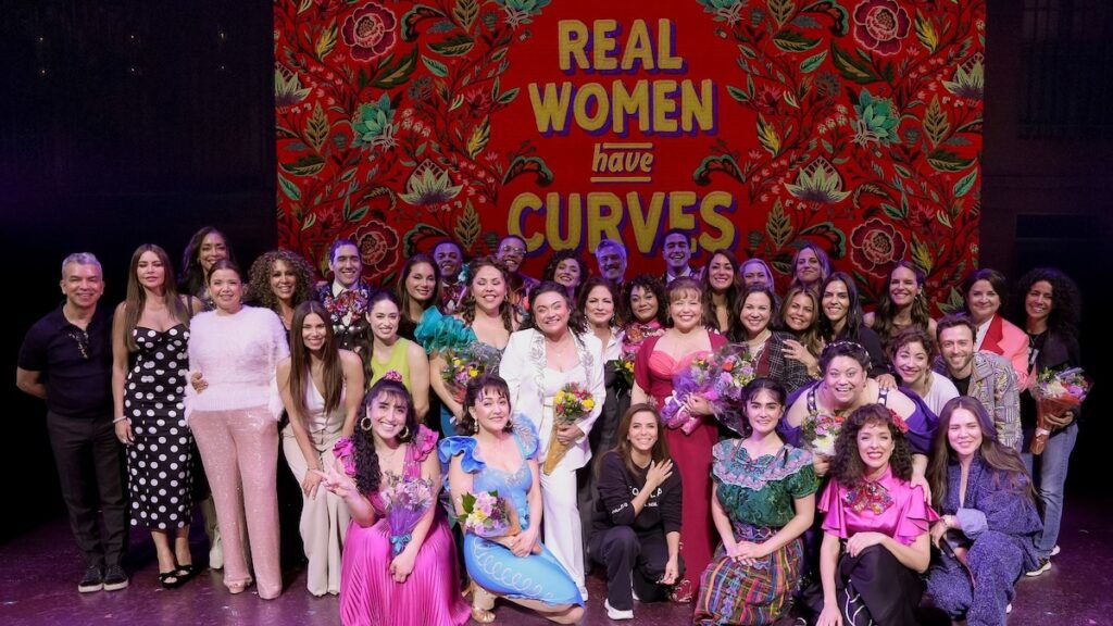 Conoce a los nominados latinos sacudiendo los premios Tony 2025