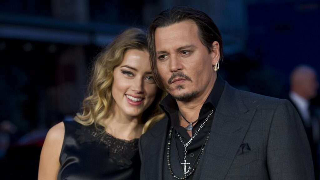 Johnny Depp sugiere que Amber Heard tenía ‘malestar’ en sus ojos