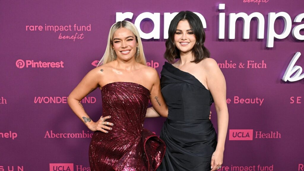 Selena Gomez y Karol G se unen sobre su primer enamoramiento de la infancia