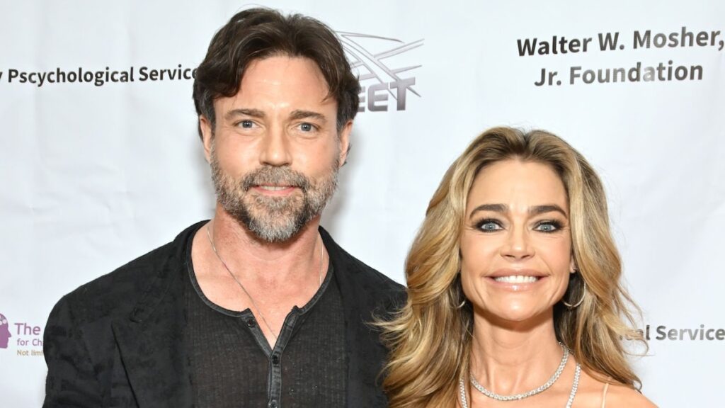 El esposo de Denise Richard, Aaron Phyphers, busca apoyo conyugal en divorcio