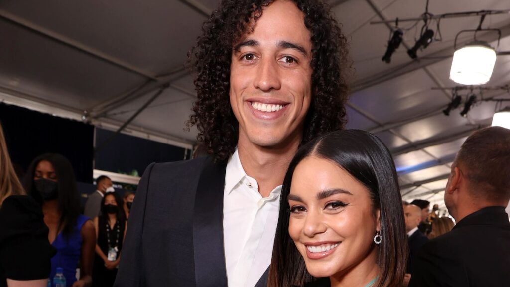 Vanessa Hudgens celebra a Cole Tucker pero mantiene el primer cumpleaños de su hijo en privado