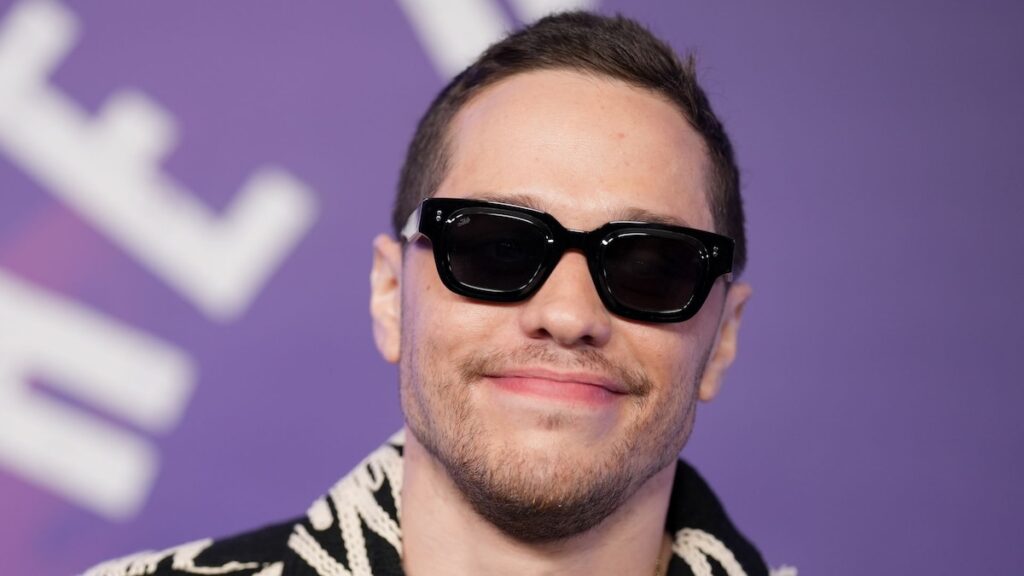 Pete Davidson hace una confesión de tatuaje “humillante” que consiguió para una celebridad