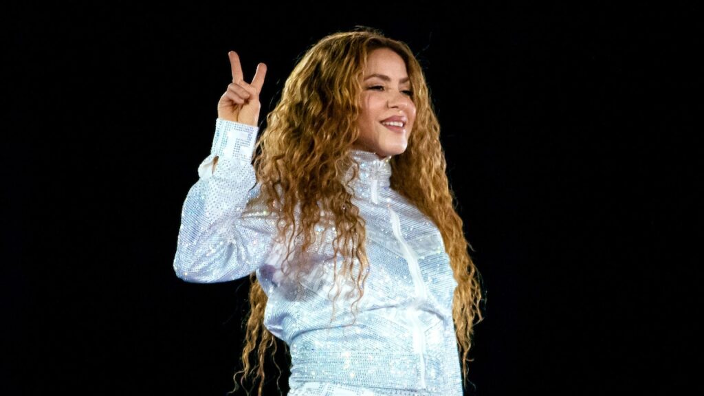 Shakira entrega un mensaje sincero a las víctimas de inundación de Texas; El cantante promete el concierto de las familias afectadas