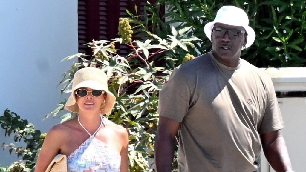 Michael Jordan e Yvette Prieto continúan su verano de amor y vacaciones en Grecia Michael Jordan e Yvette Prieto continúan su verano de amor y vacaciones en Grecia