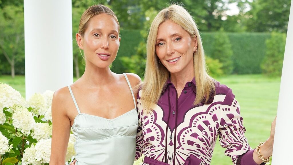 La princesa de la corona Marie-Chantal comparte el retroceso de la hija Princesa Olympia con tiara para su cumpleaños