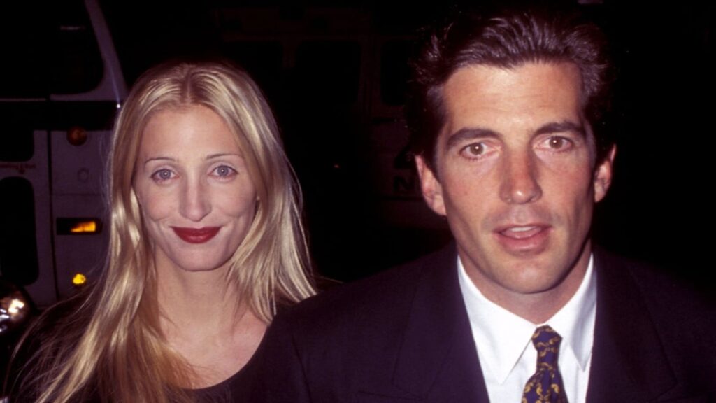 Carolyn Bessette Kennedy nunca superó un JFK Jr. Snub, digamos amigos