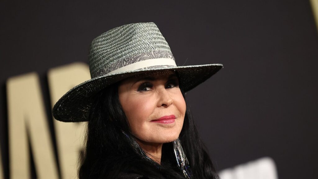 El éxito de María Conchita Alonso ‘Acaríciame’ obtiene un avivamiento de salsa con Sonora Santanera