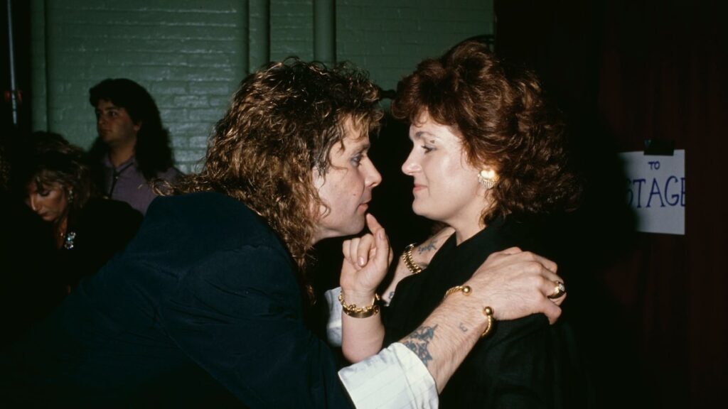 La historia de amor de 43 años de Ozzy y Sharon Osbourne (fotos)