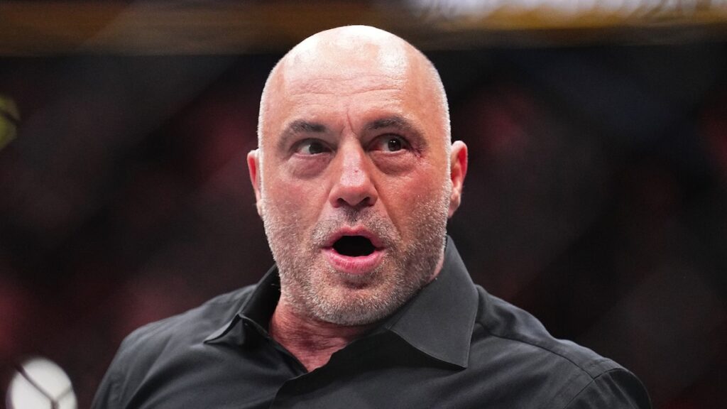 Joe Rogan es destronado como el podcaster número 1 en YouTube por Bad Bunny’s Nemesis