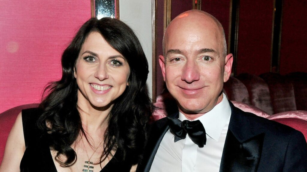 Mackenzie Scott es elogiado como la reacción violenta de las chispas de bodas de Jeff Bezos