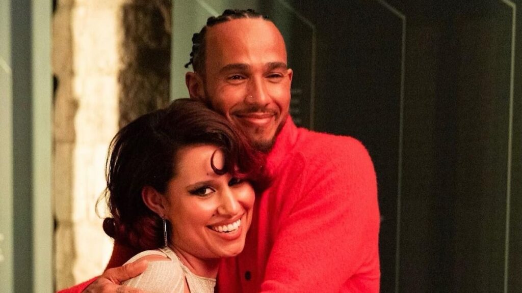 ¿Están las salidas Lewis Hamilton y Raye? Esto es lo que sabemos